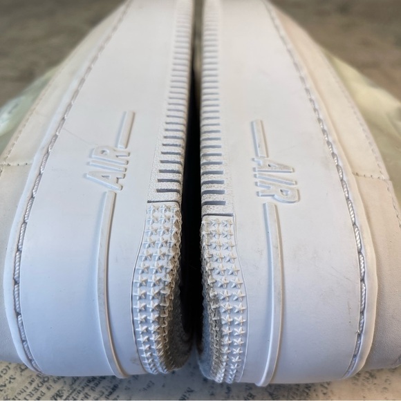 Women’s Nike Air Force 1 Sage High Lux Size 6 - Picture 10 of 13